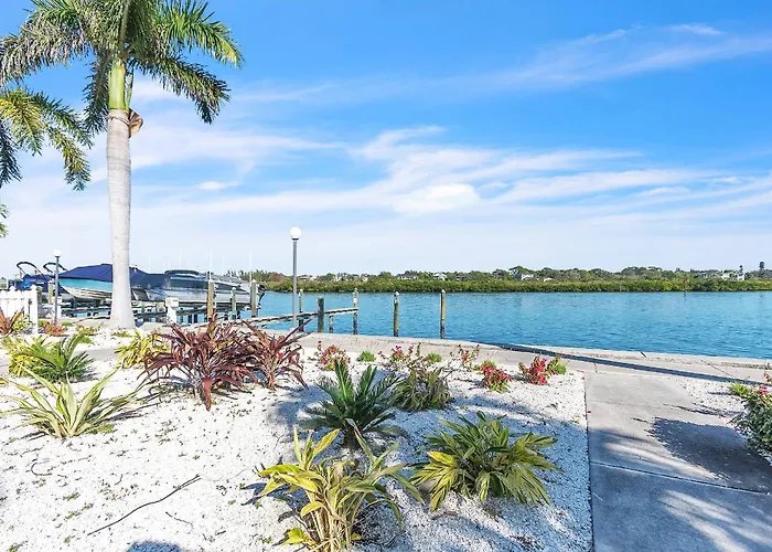 107f Barefoot Holiday home *